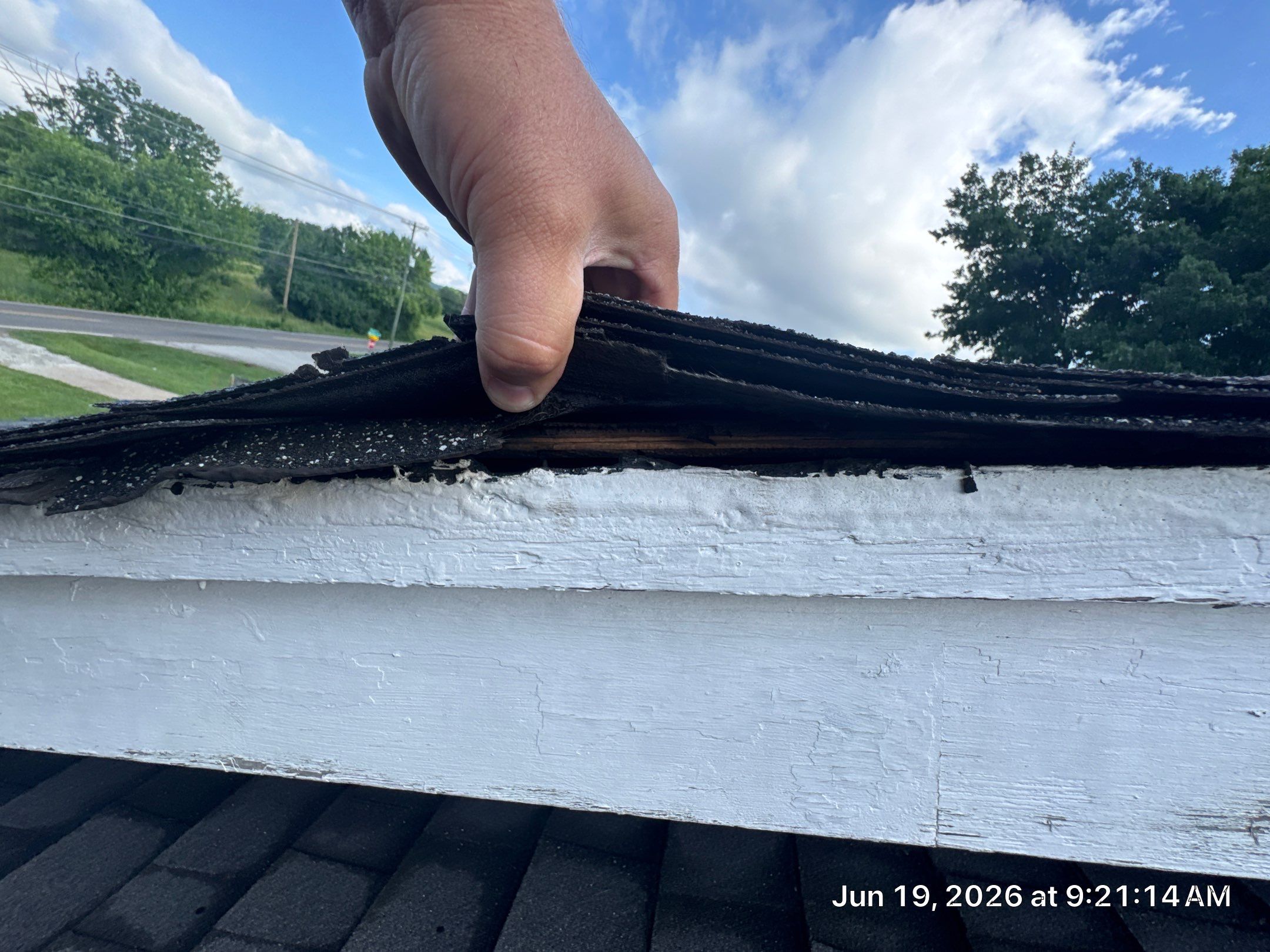 Valor Roofing work in Knoxville, TN